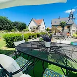 Apartament Lakepark Garden With Swimming Pool & Park