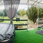 Lakepark Garden With Swimming Pool & Park Apartament *