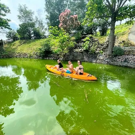 Lakepark Garden With Swimming Pool & Park