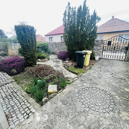 Lakepark Garden With Swimming Pool & Park Apartment *