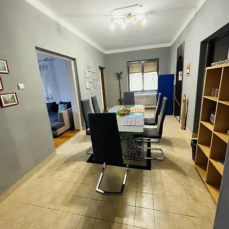 Apartamento Lakepark Garden With Swimming Pool & Park Bekecs