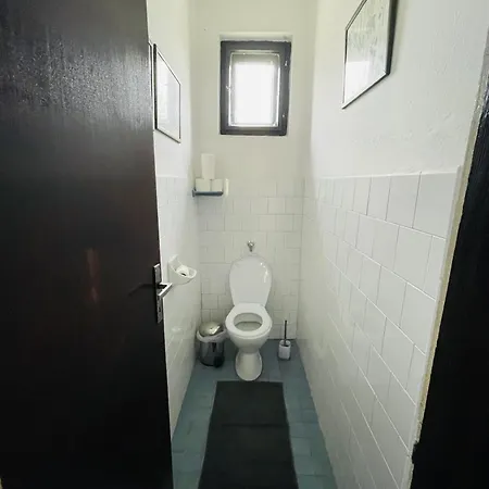 Lakepark Garden With Swimming Pool & Park Apartmán