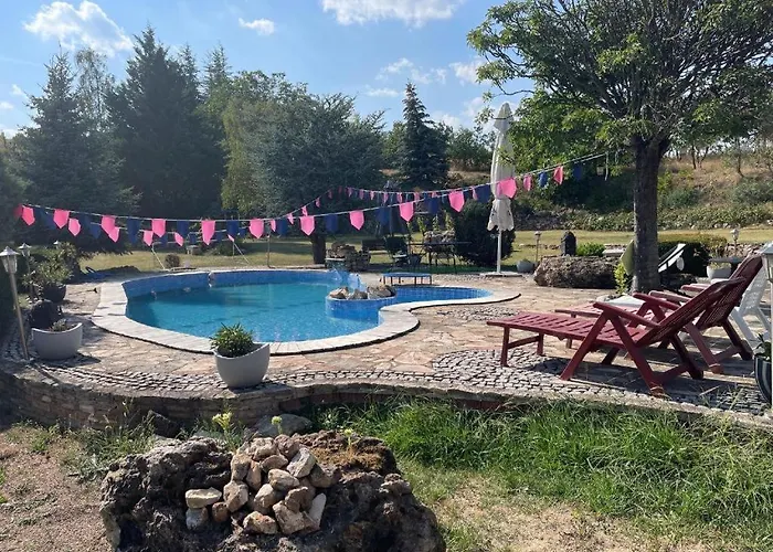 Lakepark Garden With Swimming Pool & Park Bekecs