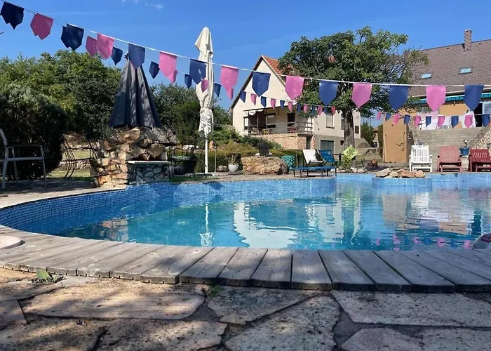 Lakepark Garden With Swimming Pool & Park Appartement *