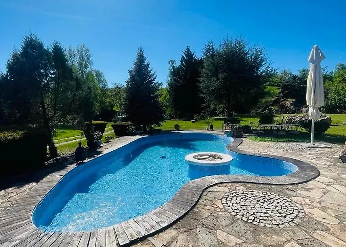 Lakepark Garden With Swimming Pool & Park *