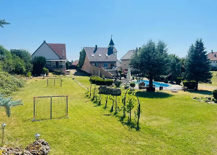 Lakepark Garden With Swimming Pool & Park Appartement