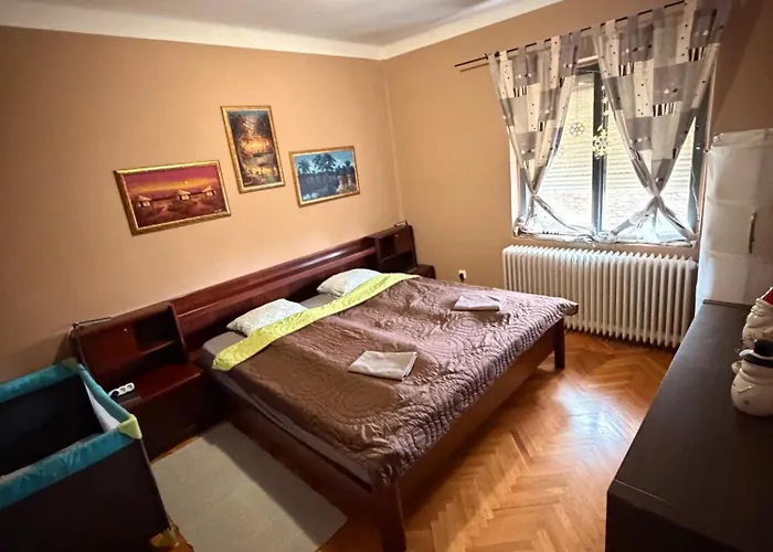 Appartement Lakepark Garden With Swimming Pool & Park Bekecs