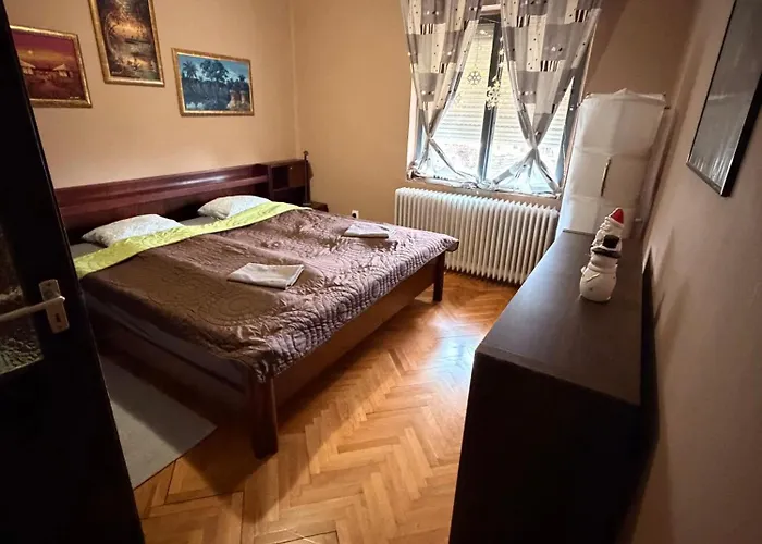 Daire Lakepark Garden With Swimming Pool & Park Bekecs